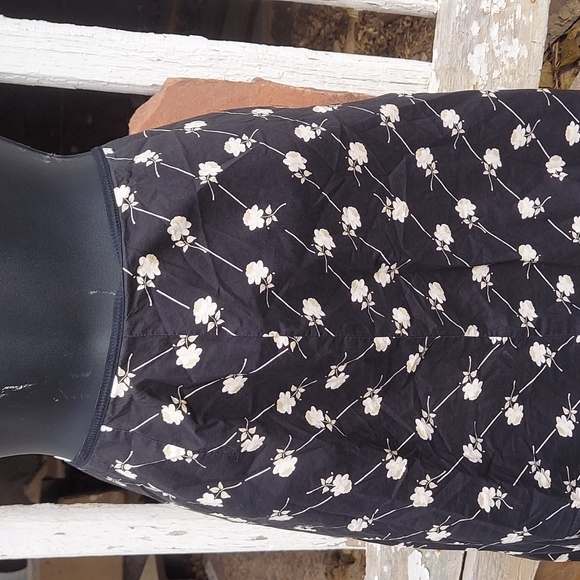 Ann Taylor LOFT Black Floral Midi Skirt With Ruffle Hem - Picture 2 of 6